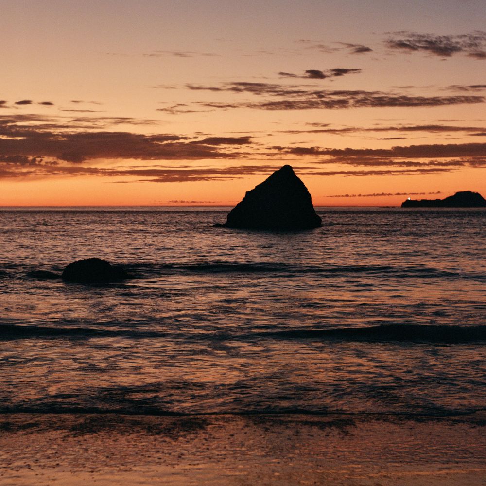 A perfect match of art deco + midcentury modern: Kodak Six-16 ~127mm f4.5 lens on Bronica S2A