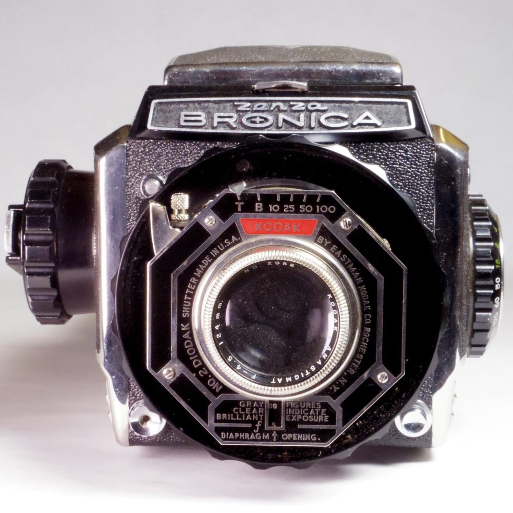 A perfect match of art deco + midcentury modern: Kodak Six-16 ~127mm f4.5 lens on Bronica S2A