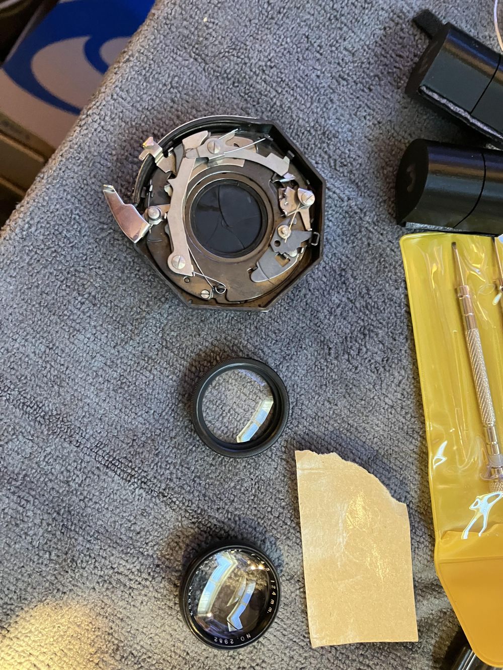 A perfect match of art deco + midcentury modern: Kodak Six-16 ~127mm f4.5 lens on Bronica S2A