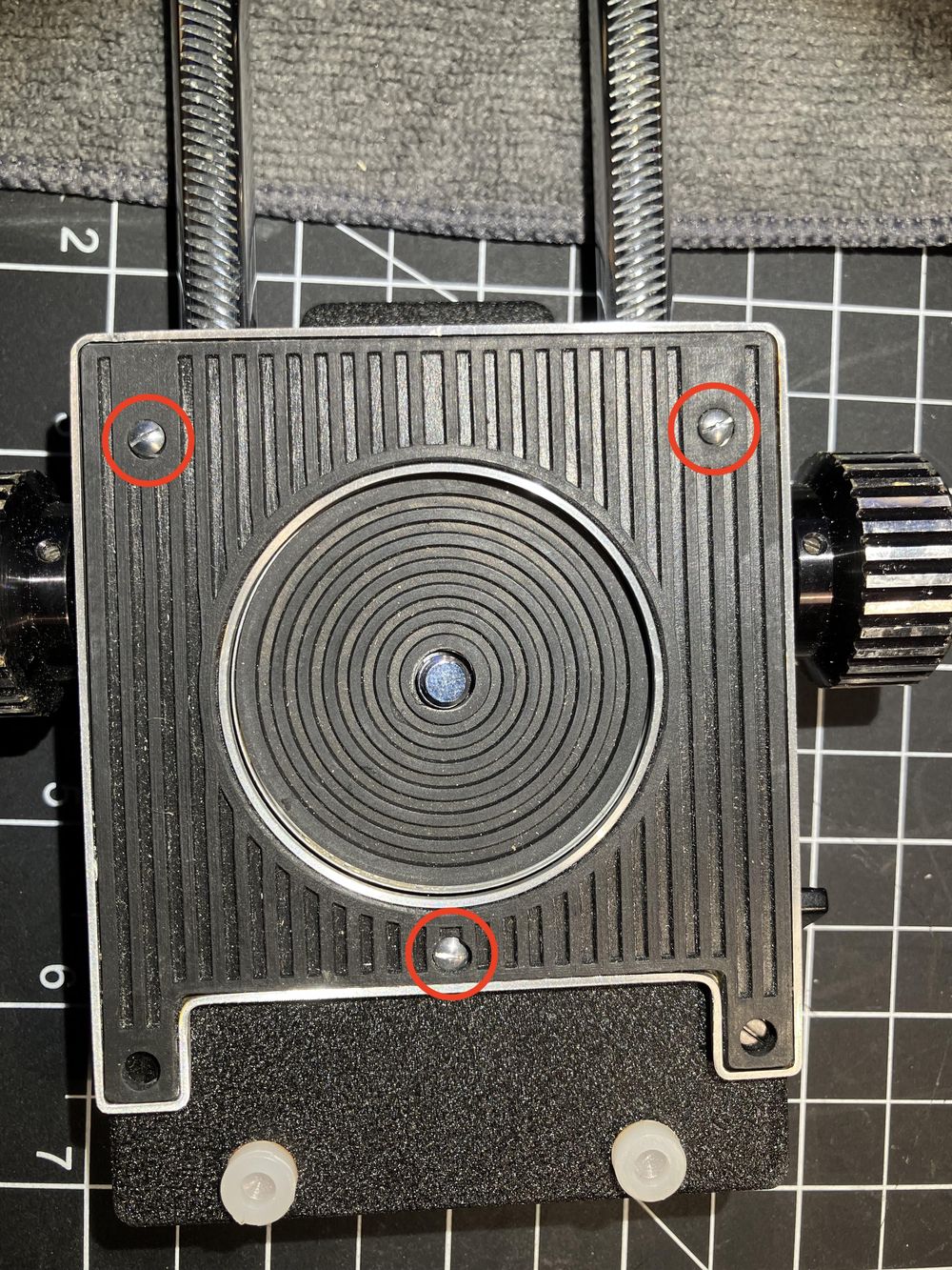Bronica S2 bellows screw replacements and converting a S2 bellows to work with an EC