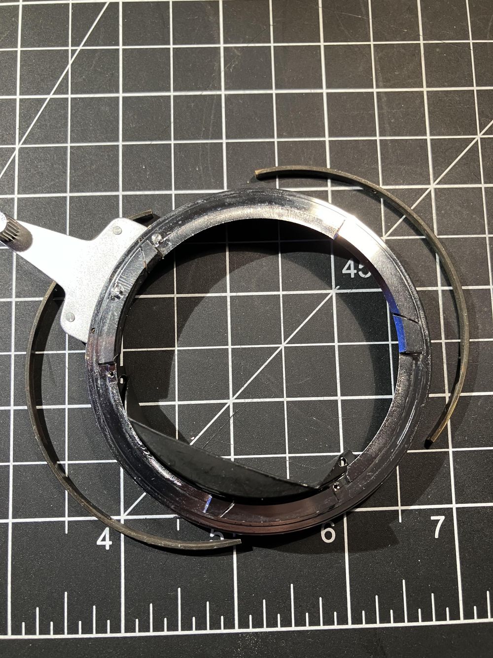 Bronica S2 bellows screw replacements and converting a S2 bellows to work with an EC