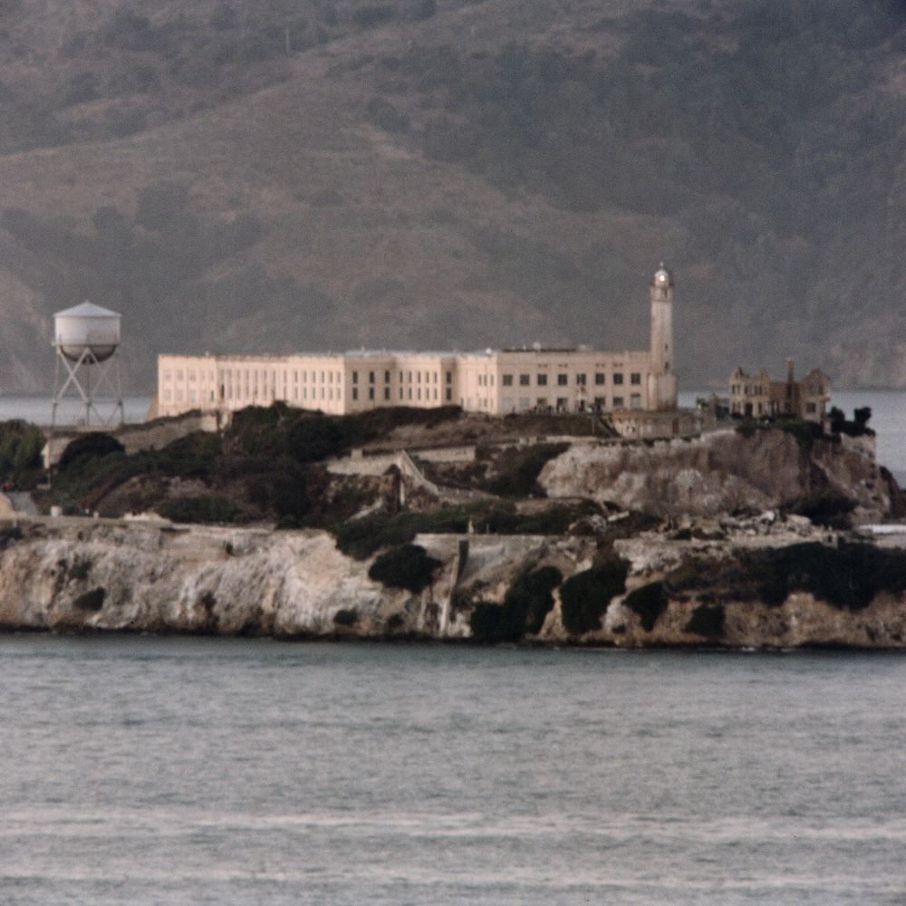 Bronica S2a Telephoto madness: the Komura 500mm f/7 (or with teleconverter, 1 meter f/14!)